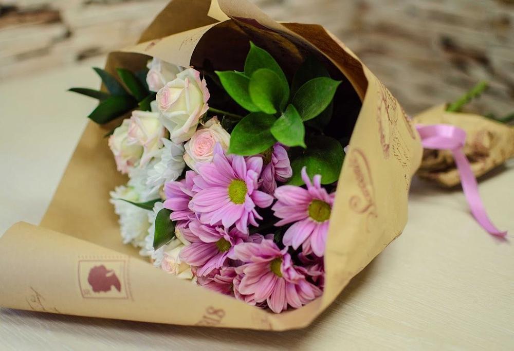 Букет цветов из: Розы и Хризантемы в Экажево