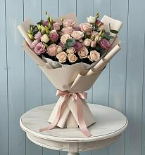 Букет цветов из:  Розы и Лизиантусы в Экажево