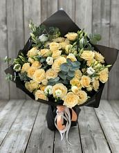 Букет цветов из:  Розы и Лизиантусы в Экажево