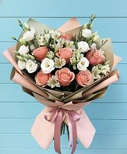 Букет цветов из:  Розы, Альстромерии и Лизиантусы в Экажево