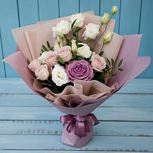 Букет цветов из:  Розы и Лизиантусы в Экажево