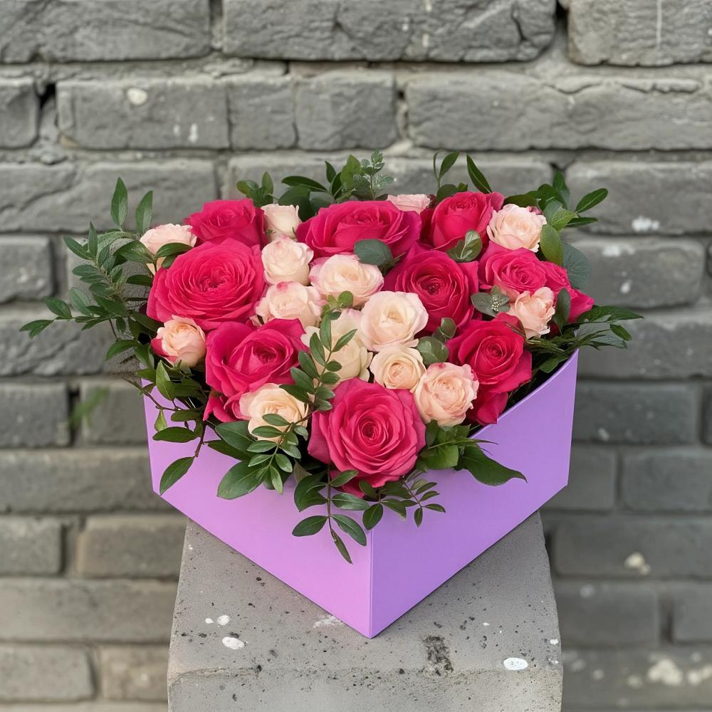 Цветочная композиция из Розы в коробке в Экажево