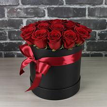 Цветочная композиция из Розы в шляпной коробке в Экажево