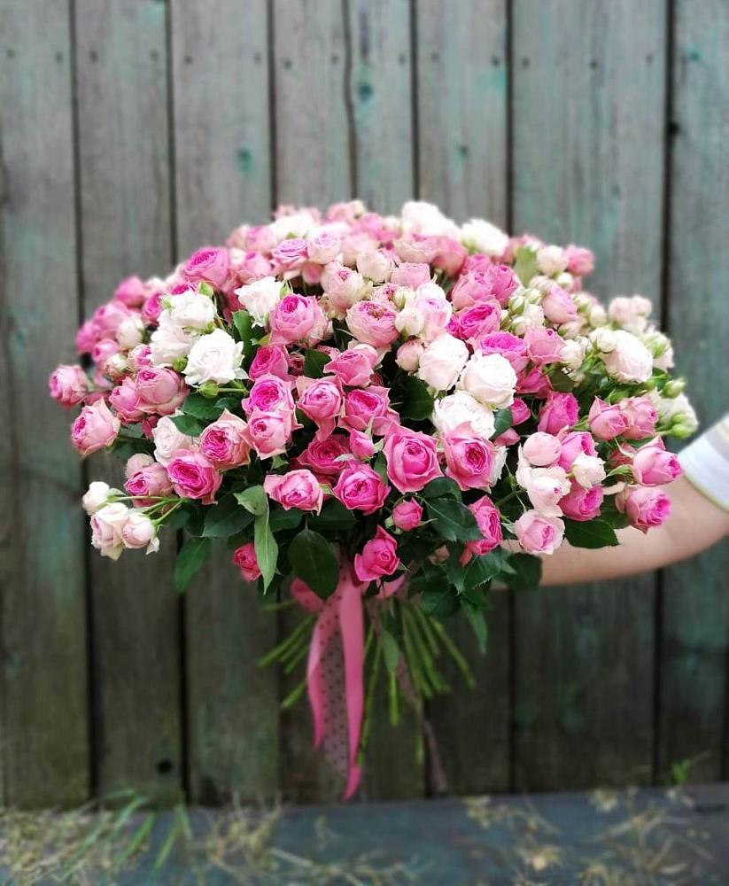 Букет Розовые кустовые розы Натали и Лав Лидия в Экажево