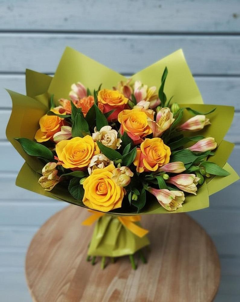 Букет цветов из: Альстромерии и Розы в Экажево