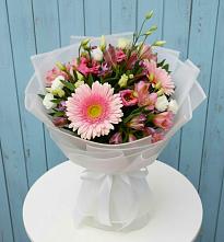 Букет цветов из:  Герберы, Альстромерии и Лизиантусы в Экажево