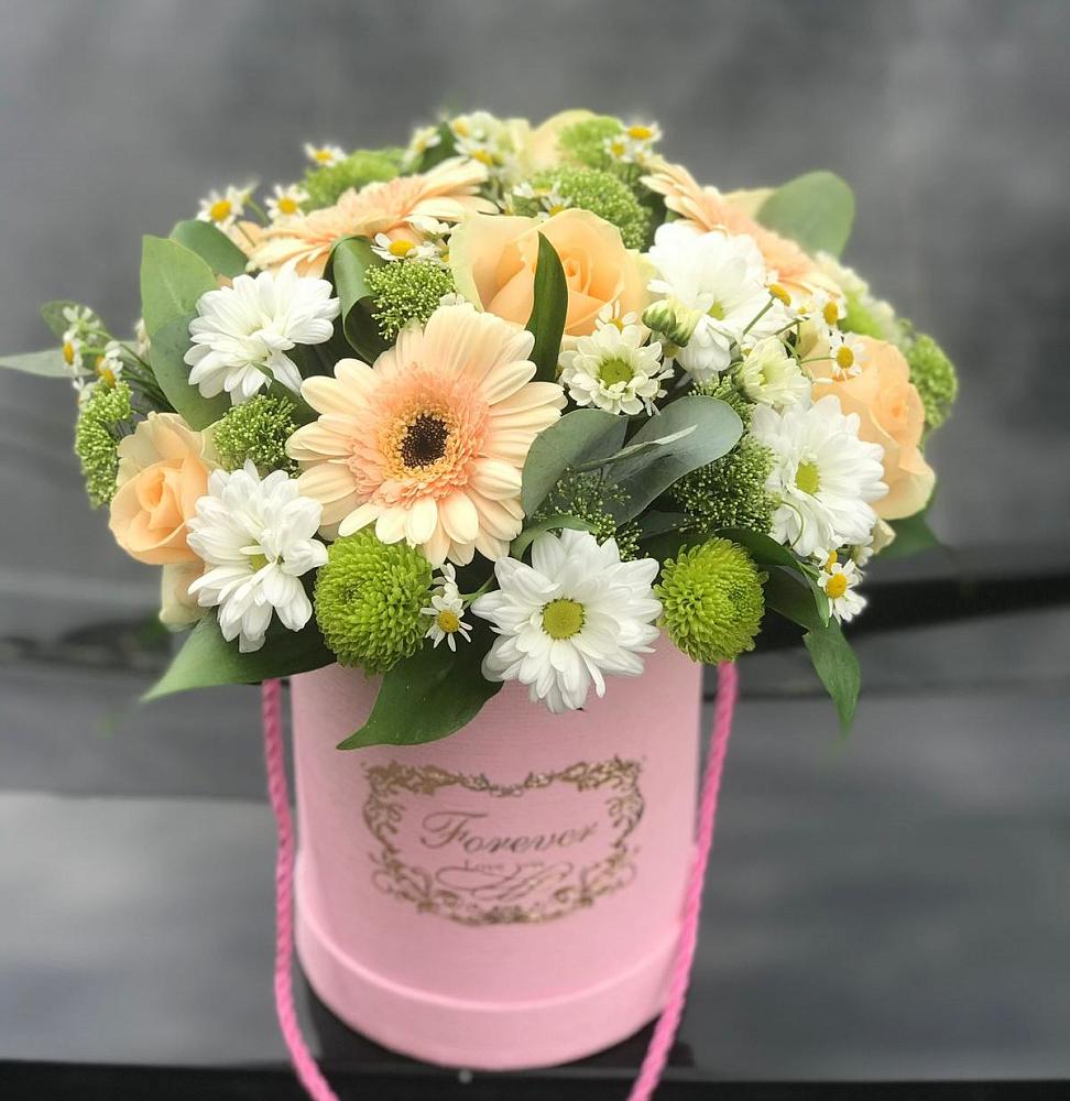 Цветочная композиция из Розы, Герберы и Хризантемы в шляпной коробке в Экажево