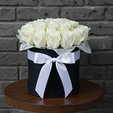 Цветочная композиция из Розы в шляпной коробке в Экажево